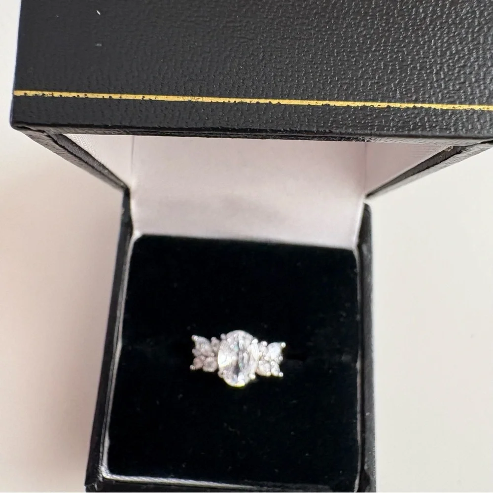 Bomb Party Kids Ring RG76911K Diamond CZ Rhodium Plating